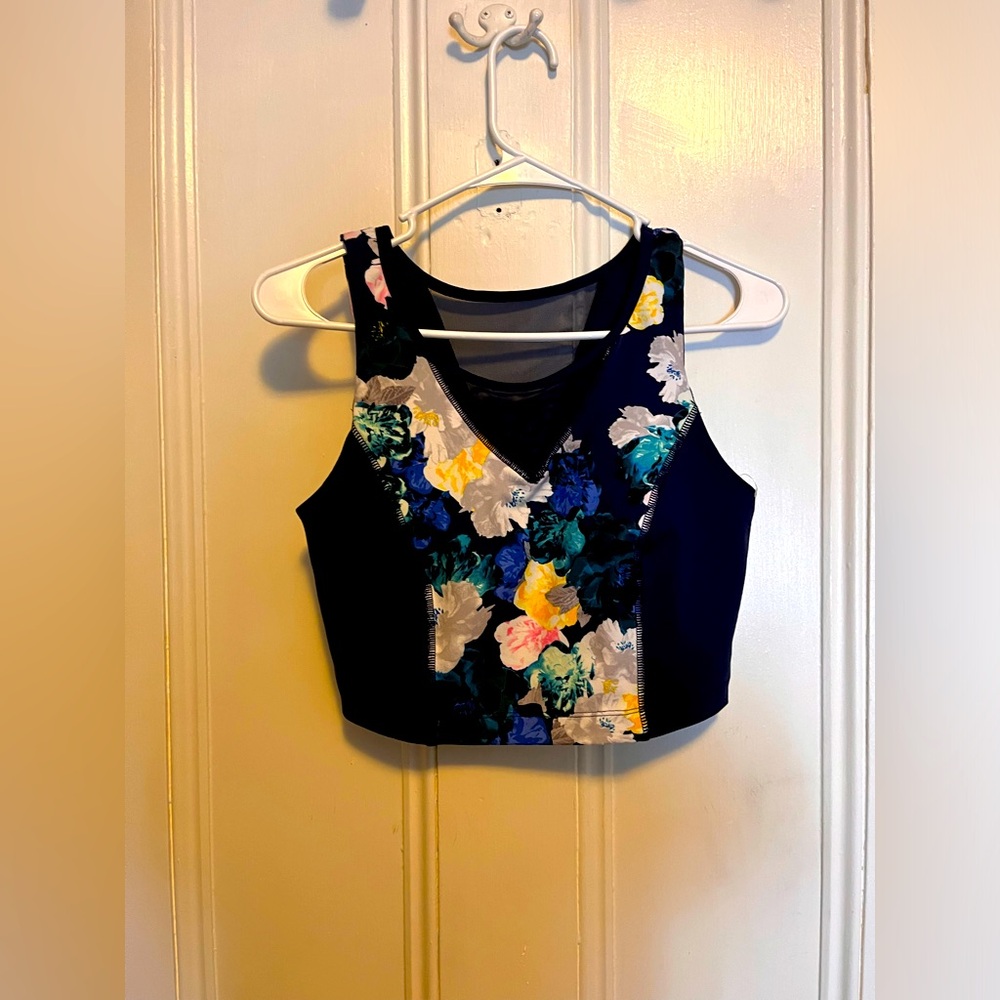 Old Navy Active Go-Dry Cropped Tank